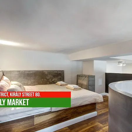 Little Americas Kiraly Street Appartement